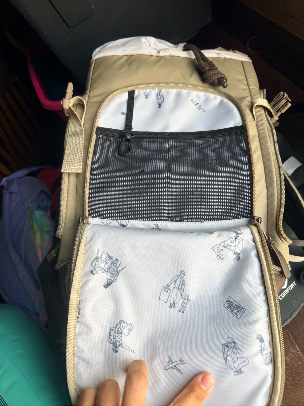Kids Beige Drawstring Top Backpack No Reception — image 4 of 6